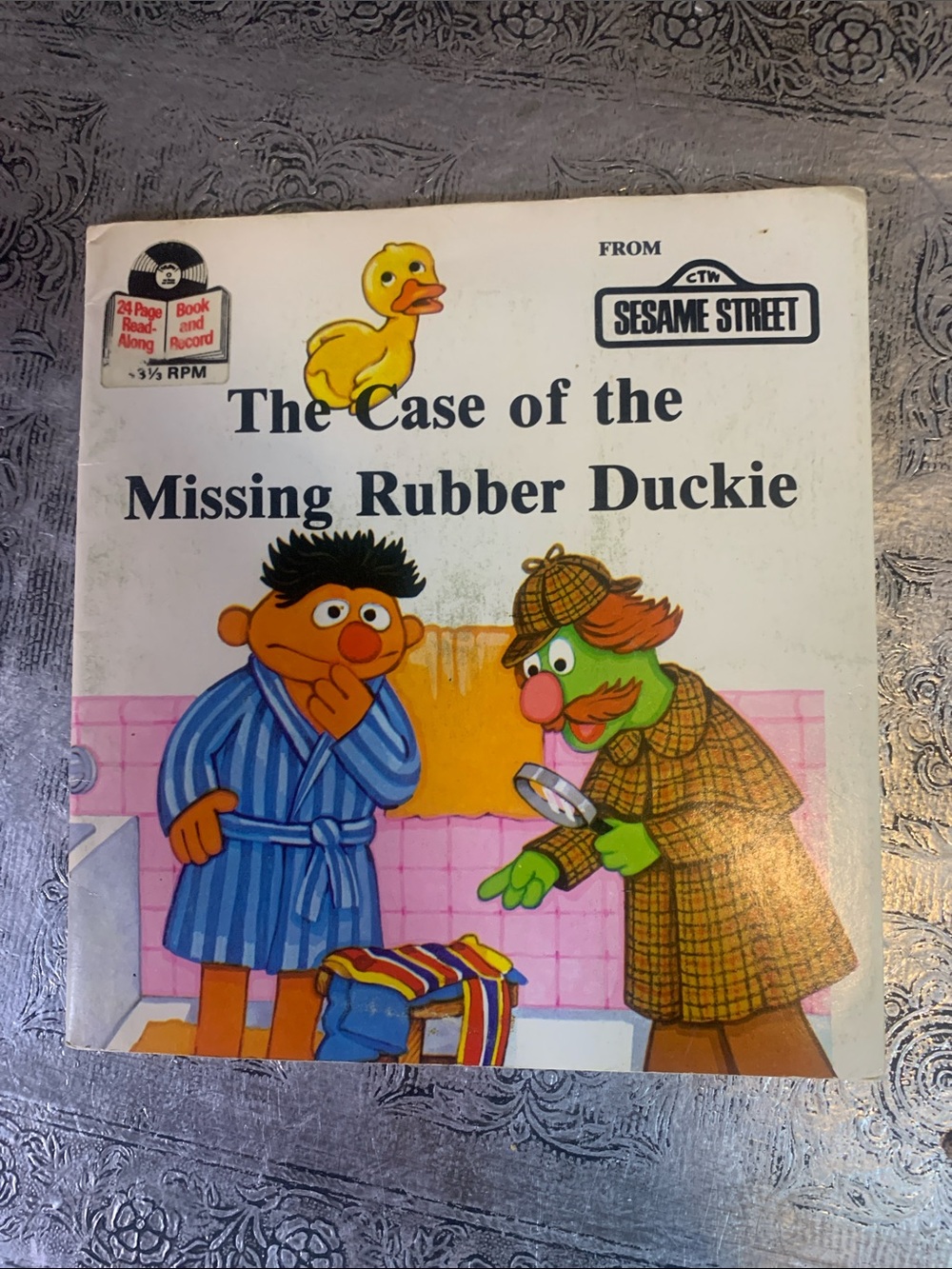 Vintage 1981 Sesame Street Ernie The Case of the Missing Rubber Duckie